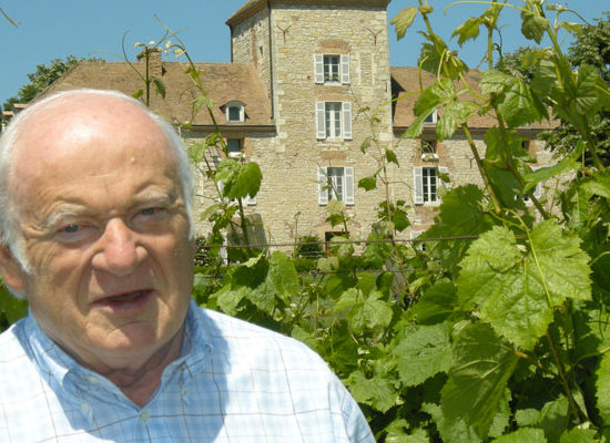 Georges Vigouroux dans ses vignes de Haute Serres